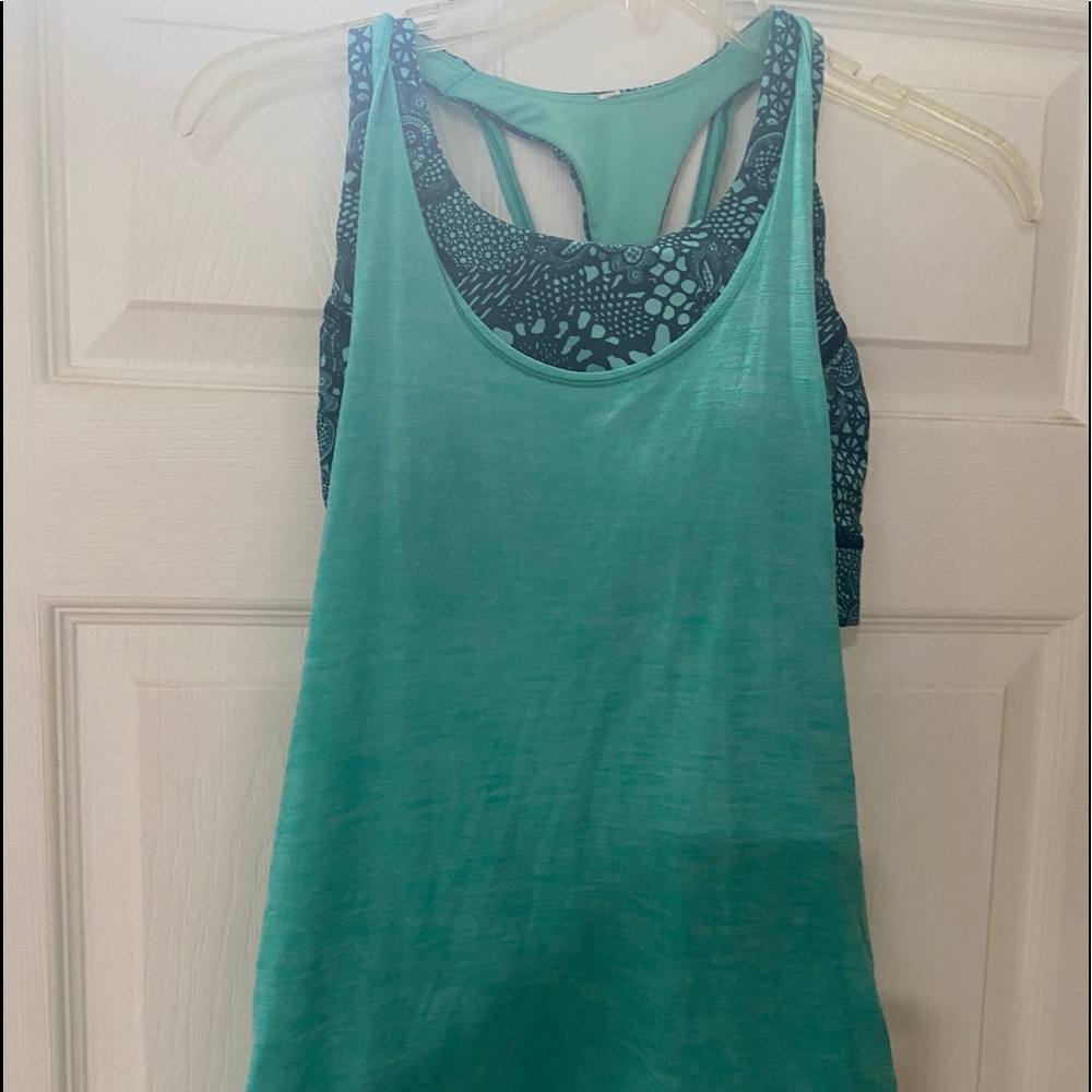 Lululemon tank with built in sports bra